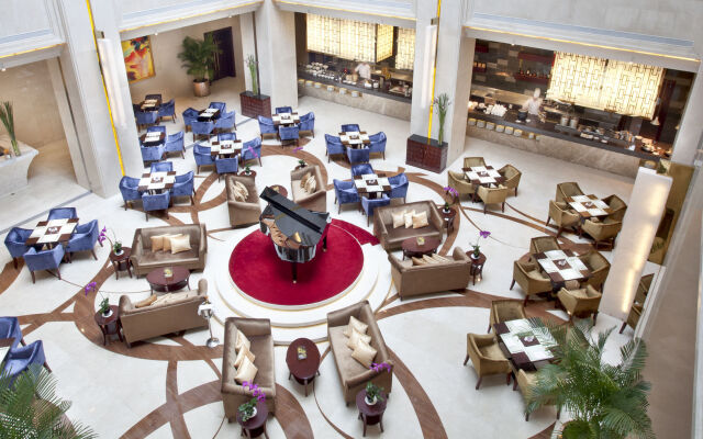 Regal Plaza Hotel & Residence Waigaoqiao