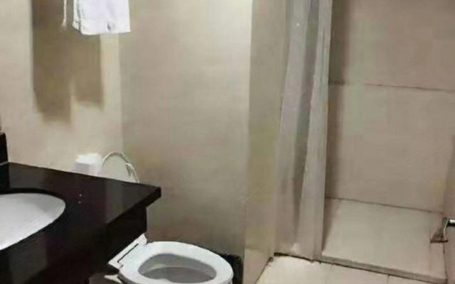 Huali Business Hotel