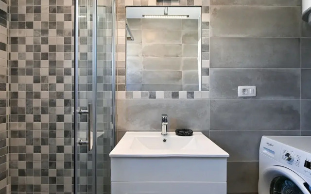 Stylish Kaštela Apartment With Modern Amenities and Free Parking