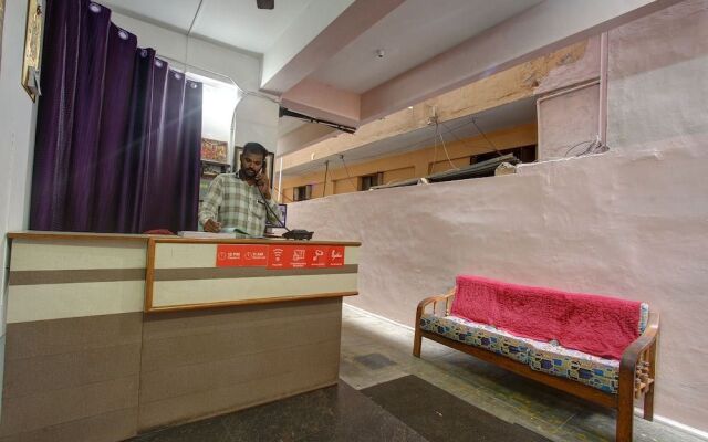 Oyo 28738 Abbirami Hotels
