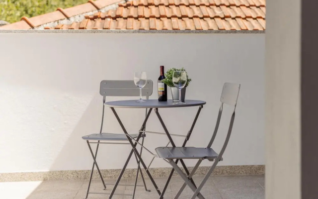 Rooftop Stylish by Homing