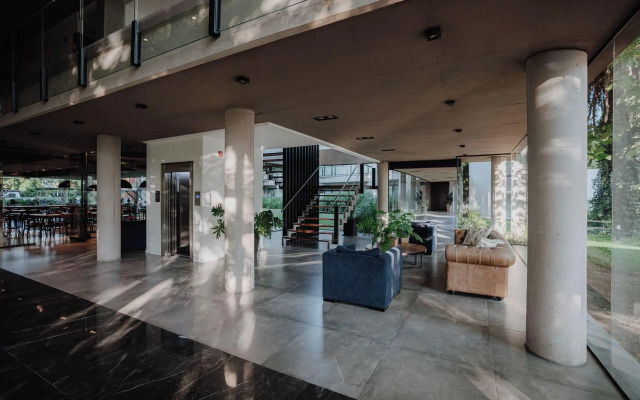 La Urumpta Hotel, AKEN MIND