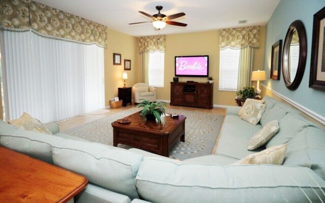 301 Las Fuentes Drive 6 Bedroom Home