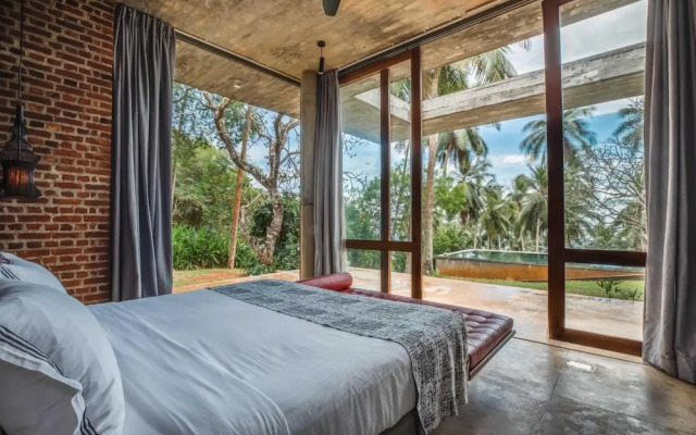Sustainably Designed Villa Overlooking Indian Ocean