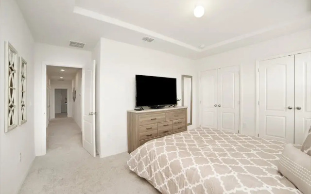 5 Bedroom Solterra Townhome