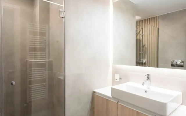 Luxury Apartment next to the National Museum