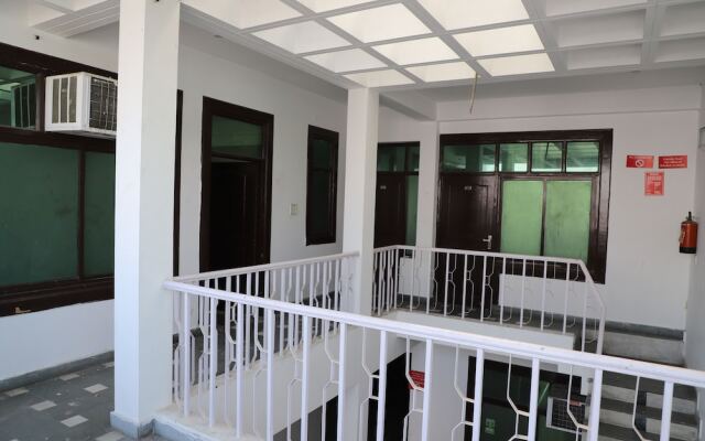 Hotel Axiom Prime
