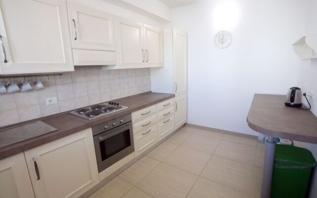 4 Guests - Sea Breeze Stay With Valley Views