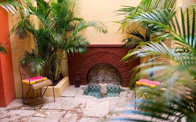 Eva Recommends Abades