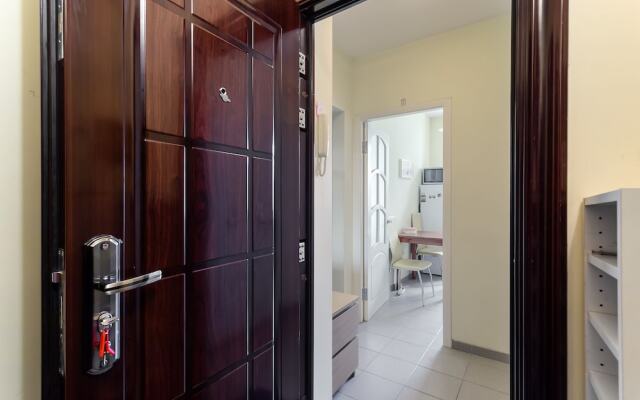 Апартаменты, Оружейный пер., 13