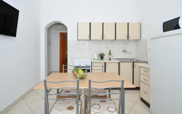 Paž - 28m from the beach - A3(4+1)