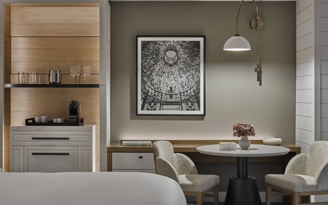 Отель Four Seasons New Orleans