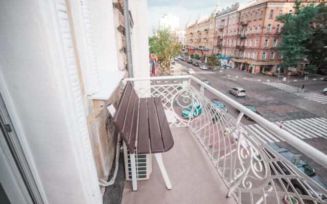 Kyiv Art Apartment