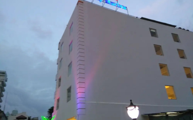 Oyo 287 Hotel Nelly Marine