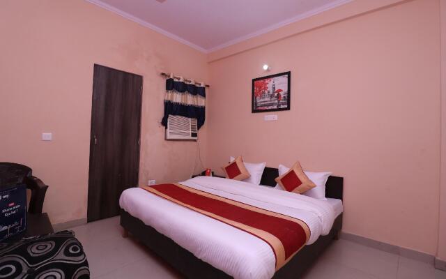 OYO 18625 Prem Hotel
