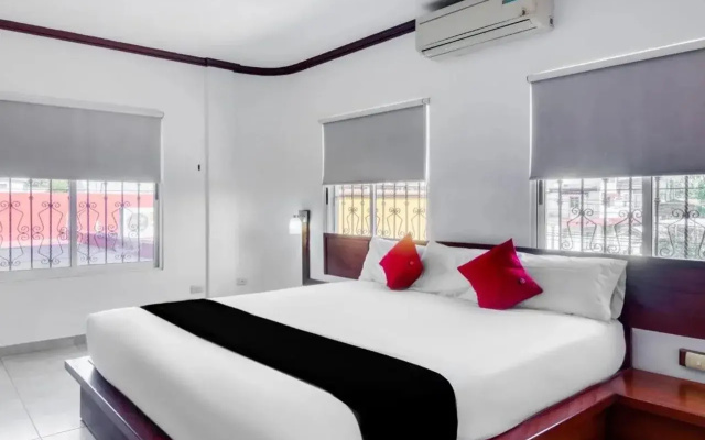 Monte Salerno Hotel & Suites