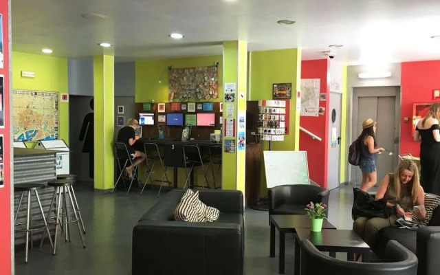 HelloBCN Hostel