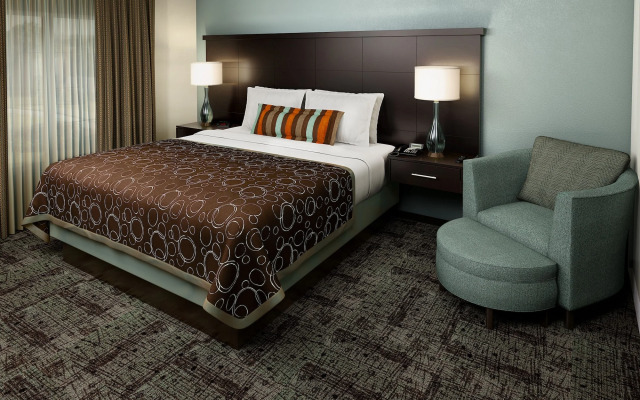 Staybridge Suites, Lincolnshire by IHG