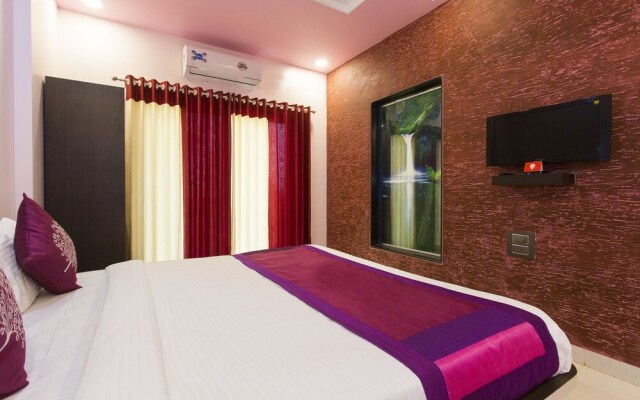 OYO 10236 Strawberry Homes