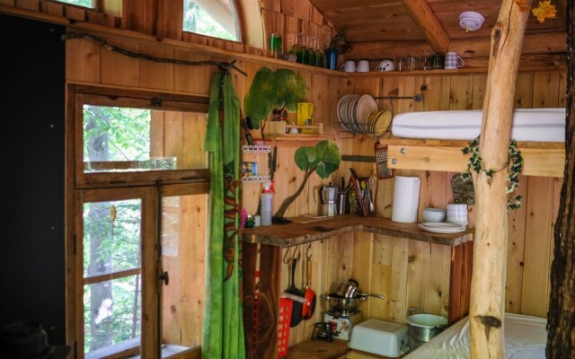 Chimo Refuges Treehouse Resort