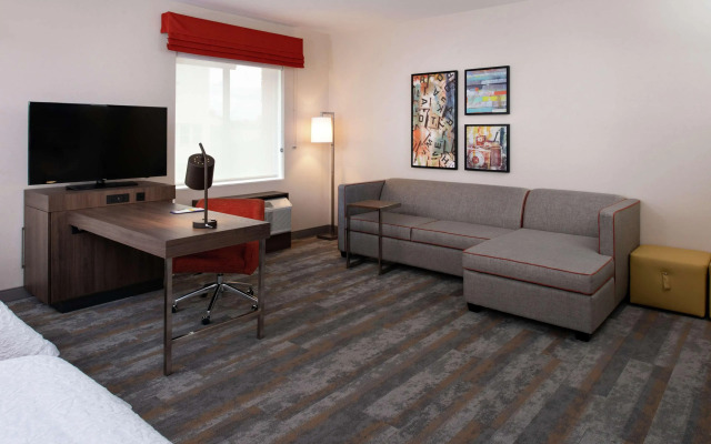 Hampton Inn & Suites Buena Park