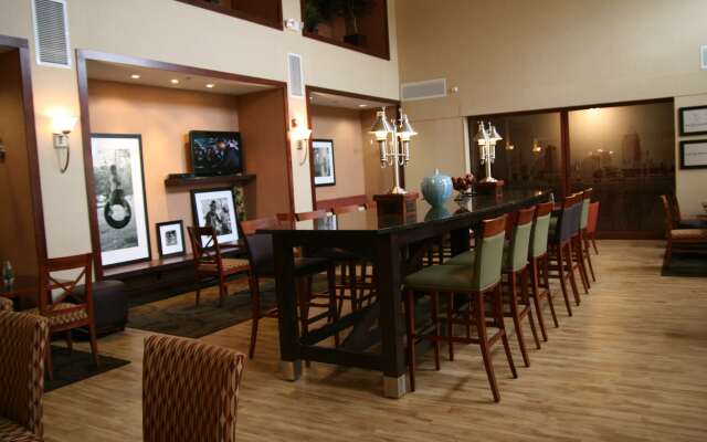 Hampton Inn & Suites Wilder