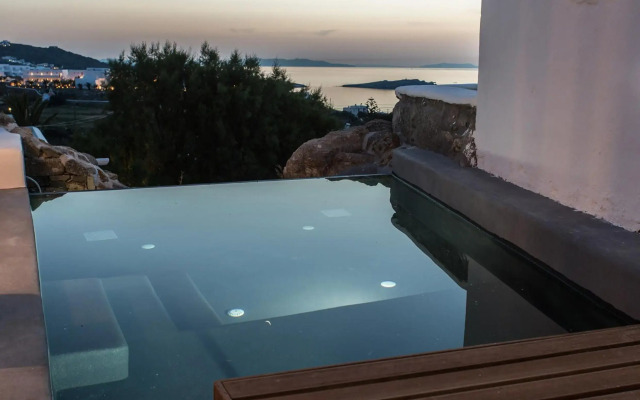 Ostraco Suites