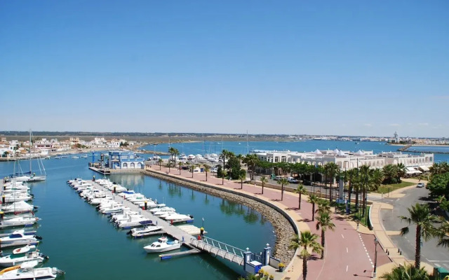 3 Bed Beach Apartment With Views Isla Canela