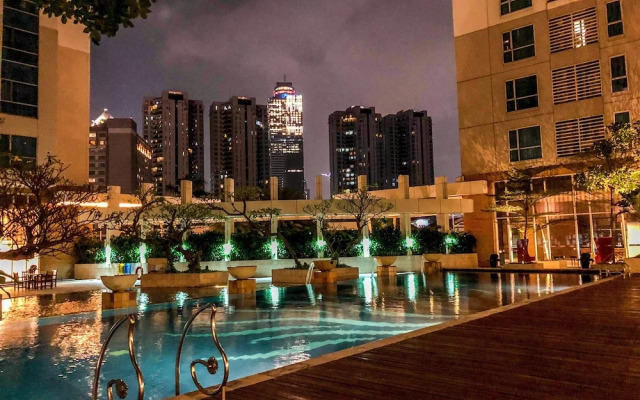 Casa Grande Apartment with Sofabed Connected to Kota Kasablanka