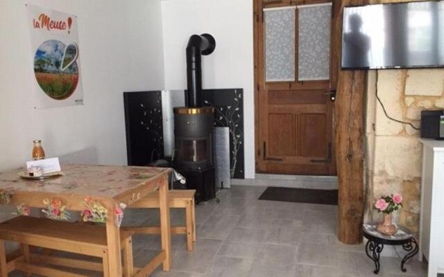 Gîte Buxières-sous-les-Côtes, 6 pièces, 10 personnes - FR-1-585-7