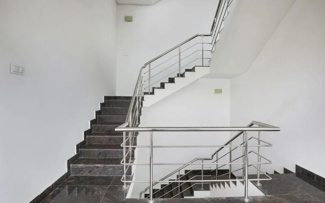 Отель O Black Pearl Residency