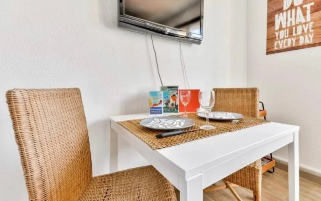 Studio avec piscines à 500m de la plage