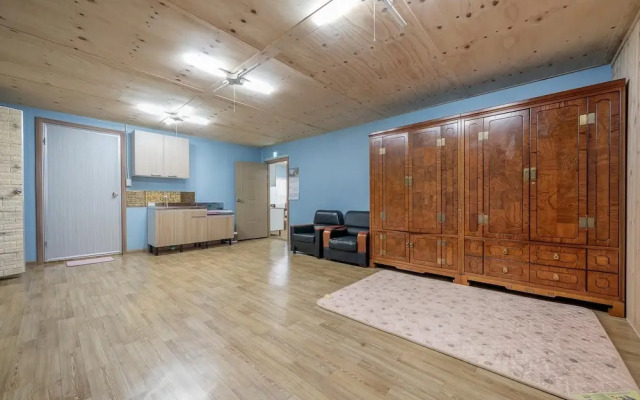 Goseong Jjun Camping Pension