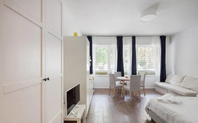 Largo Molina Studio I by Wonderful Italy