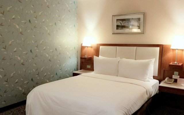 Elegance Hotel Taipei