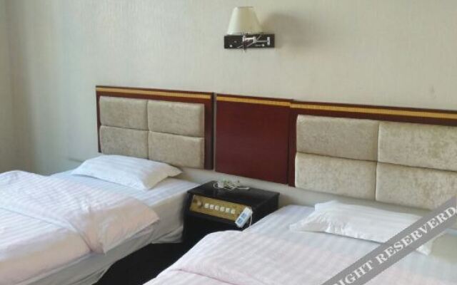 Xuanwei Changliu Express Hotel