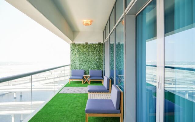 Yogi-Luxury 1BR Apartment with Panoramic Views