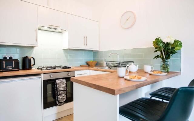 1 bed central Cardiff loft apartment near Stadium