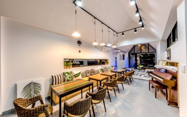 On The Beach Pension