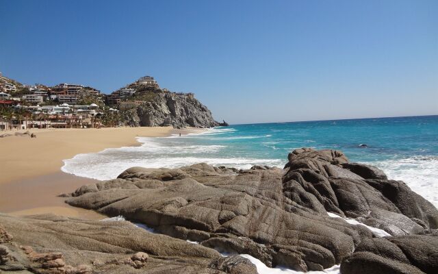 Cabo Pedregal Hotel