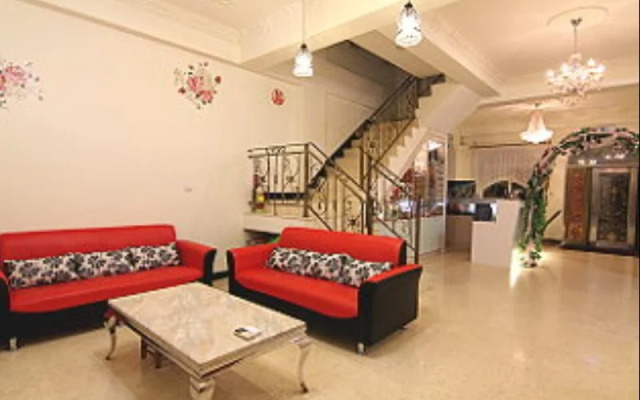 Four Seasons Duke Hostel