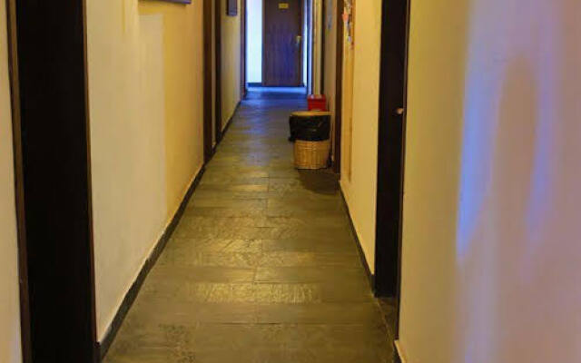 Hangzhou In Lake International Youth Hostel