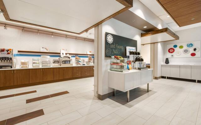 Holiday Inn Express & Suites Carrollton West by IHG