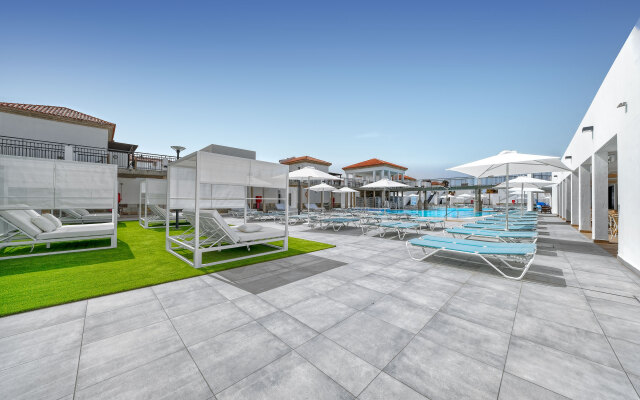 Broncemar Beach Suites Hotel