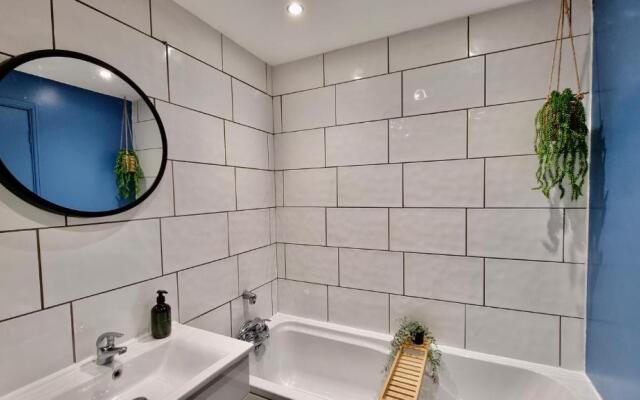 Quay House by Switchback Stays with free parking