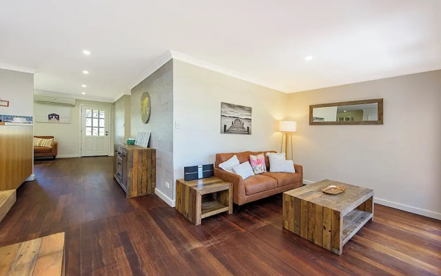 Willmott Beach House