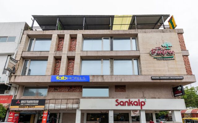 Fabhotel Bentree