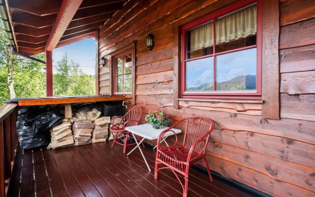 Awesome Home in Norheimsund With 5 Bedrooms, Sauna and Wifi