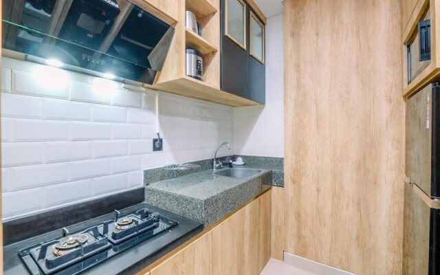 Modern Look And Comfy 2Br Transpark Cibubur Apartment