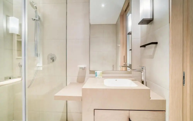 Serene Beachfront Ain Dubai View at Address JBR